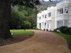 Burford Lodge - Tar & Shingle Driveway