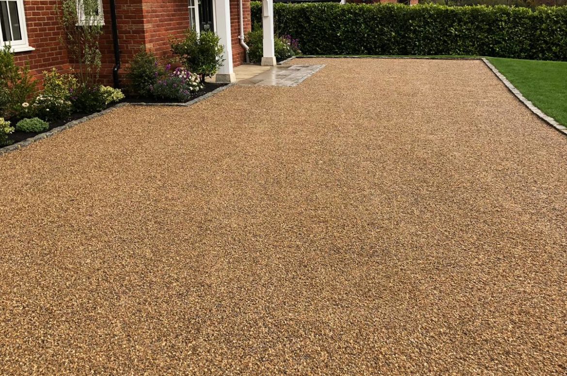 Tar and Shingle Driveway in Godalming, Surrey
